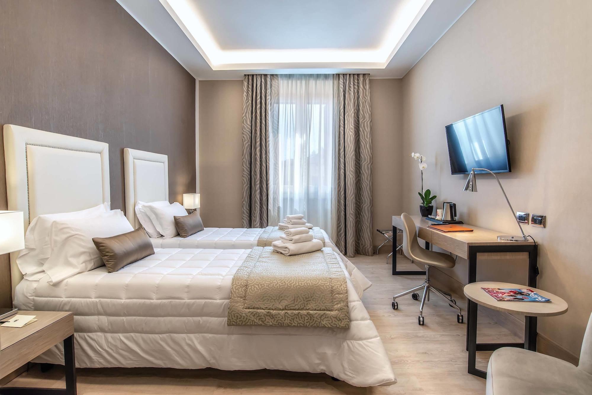 Hotel Genova Roma Esterno foto
