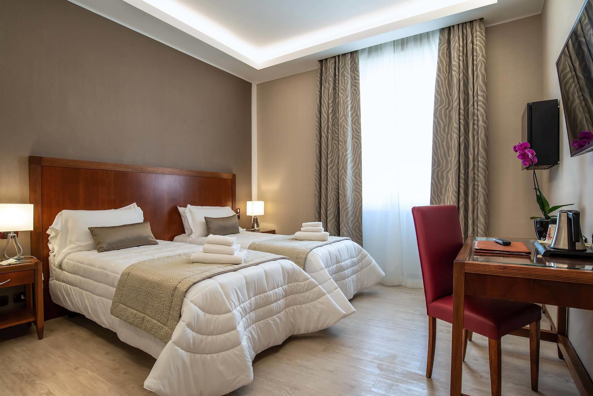 Hotel Genova Roma Esterno foto