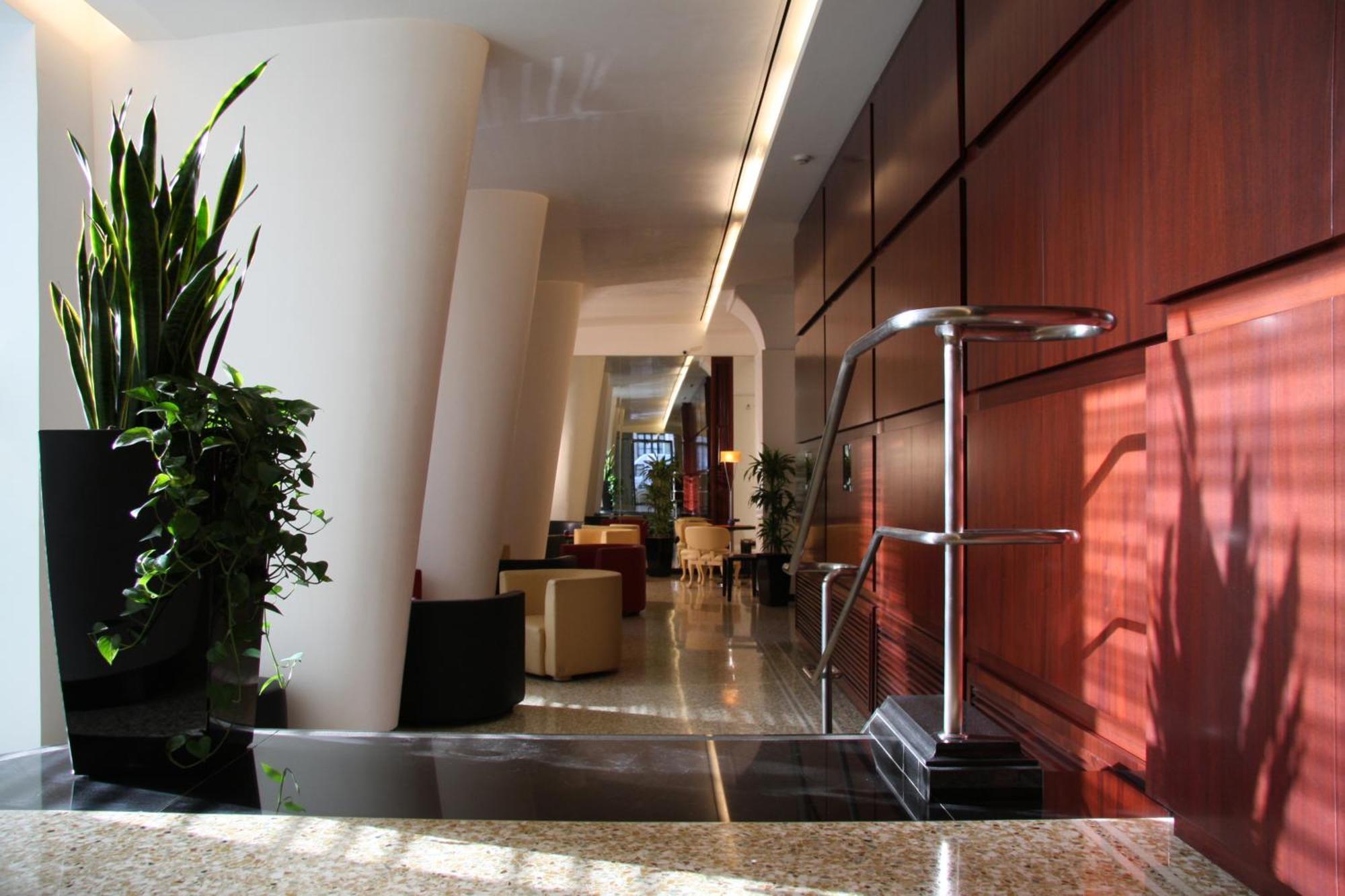 Hotel Genova Roma Esterno foto