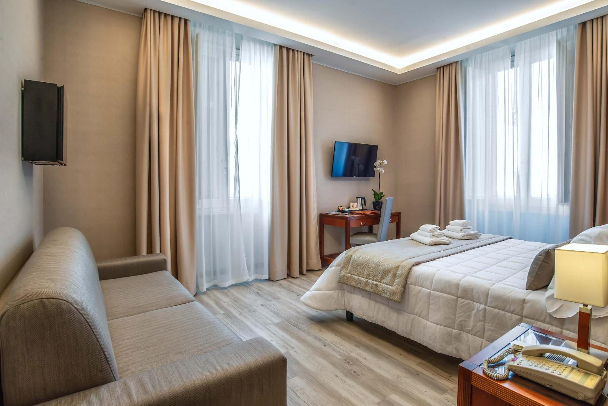 Hotel Genova Roma Esterno foto