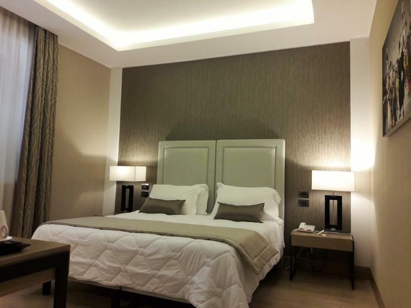 Hotel Genova Roma Esterno foto
